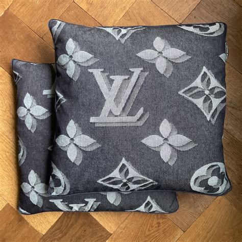 louis vuitton kussen|Louis Vuitton coussin mm.